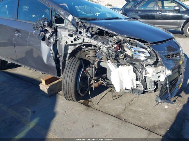 Toyota Prius Three Image 3