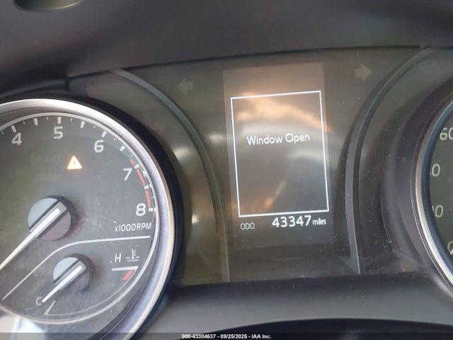 Toyota Camry Se Image 6