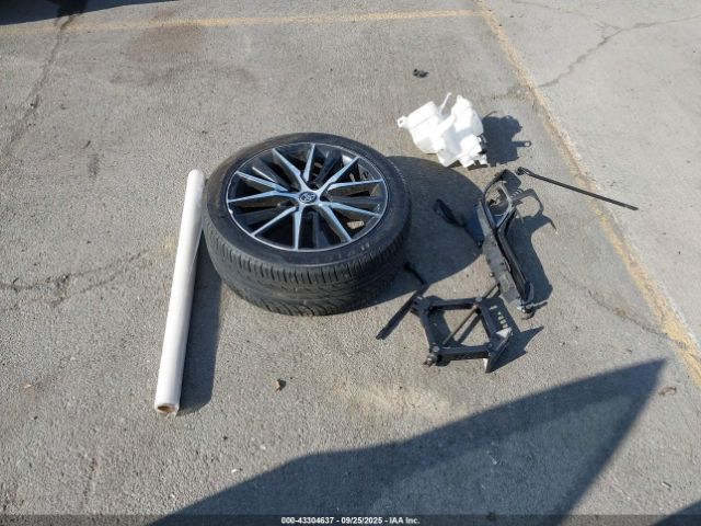 Toyota Camry Se Image 3