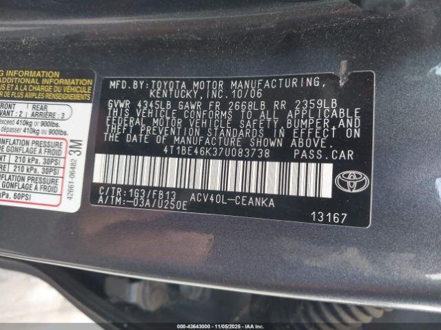 Toyota Camry Le Image 2