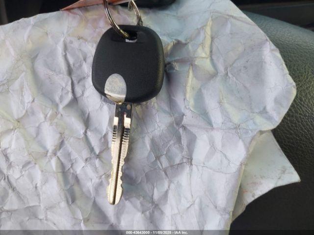 Toyota Camry Le Image 3