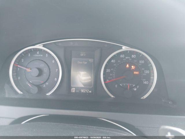 Toyota Camry Se Image 3