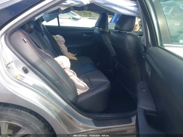 Toyota Camry Se Image 4