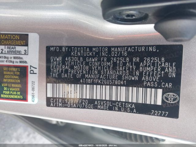 Toyota Camry Se Image 11