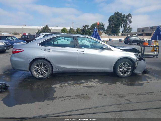 Toyota Camry Se Image 14