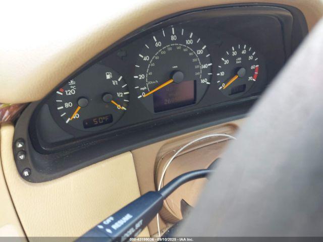 Mercedes-Benz E-Class Image 5