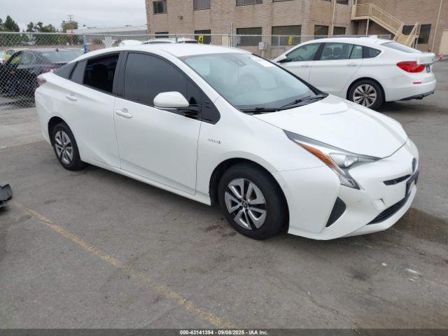  Salvage Toyota Prius