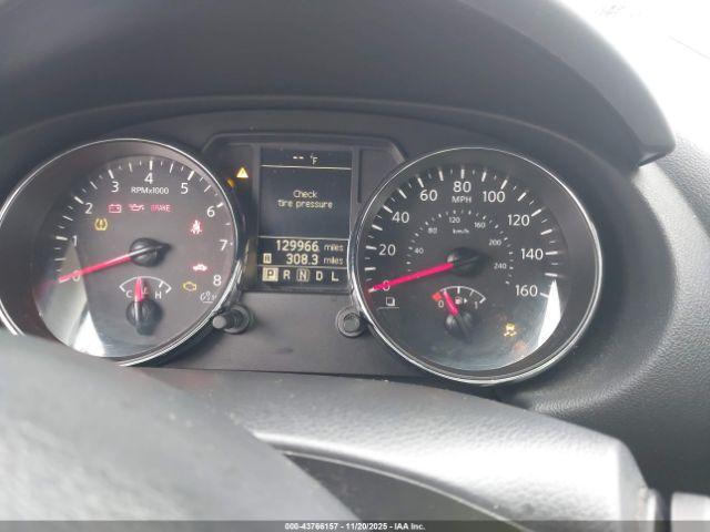 Nissan Rogue S Image 11