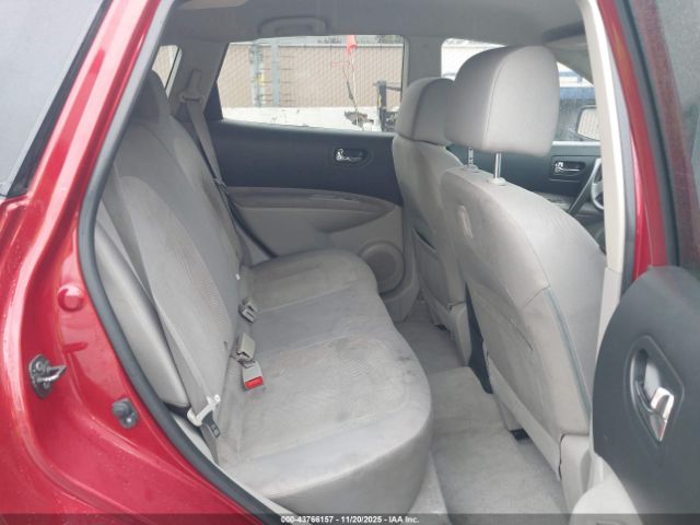 Nissan Rogue S Image 6