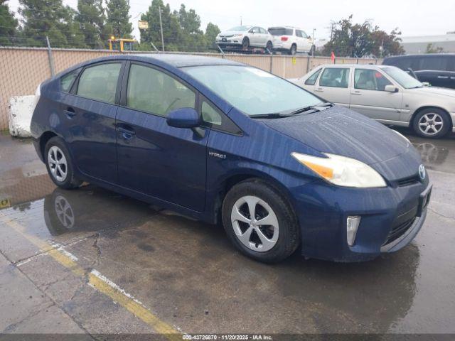  Salvage Toyota Prius