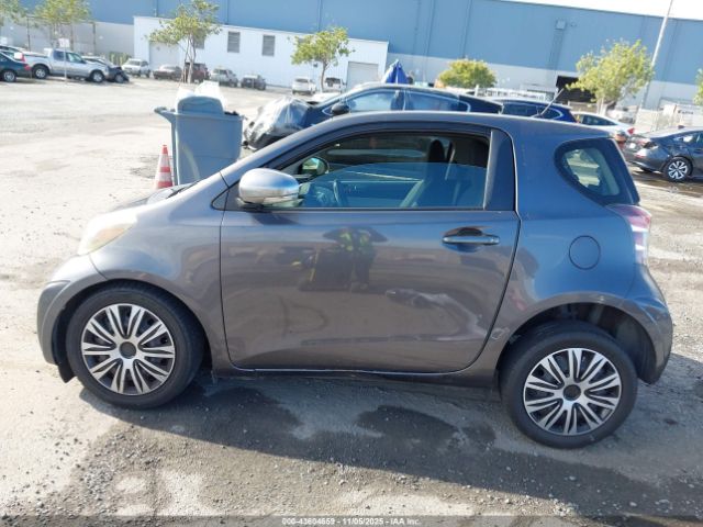 Scion iQ Image 12