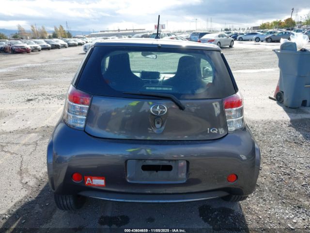 Scion iQ Image 16