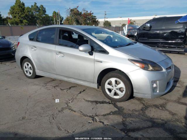  Salvage Toyota Prius