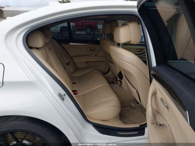 BMW 5 Series Image 10