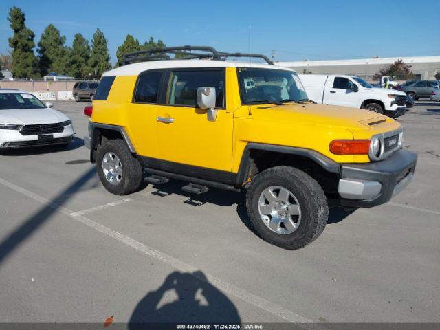  Salvage Toyota FJ Cruiser