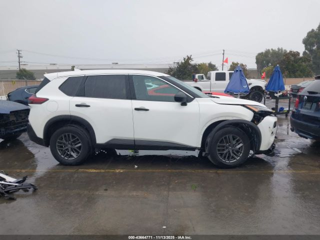 Nissan Rogue S Fwd Image 12