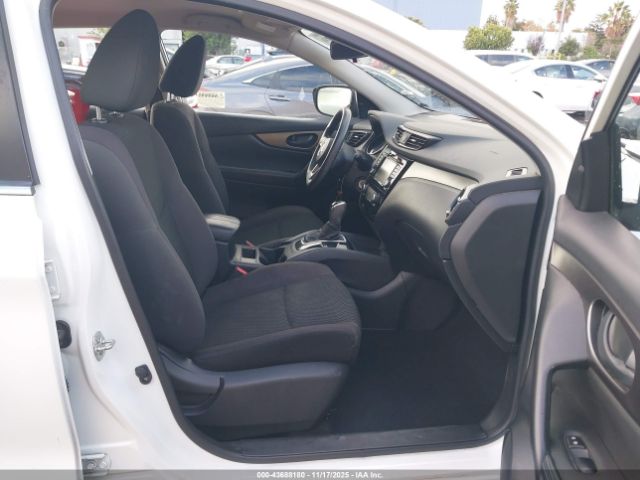 Nissan Rogue S Image 6