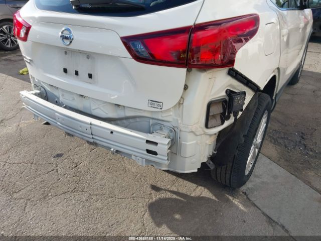 Nissan Rogue S Image 8