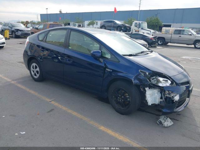  Salvage Toyota Prius