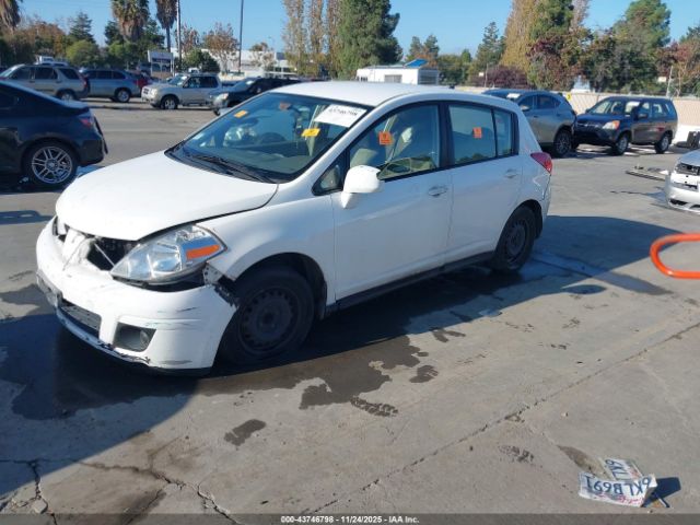 Nissan Versa 1.8s Image 2