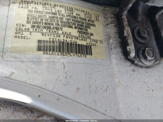 Nissan Versa 1.8s Image 8