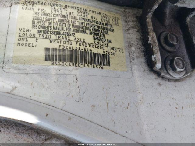 Nissan Versa 1.8s Image 8