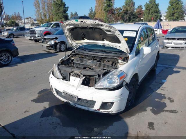 Nissan Versa 1.8s Image 10