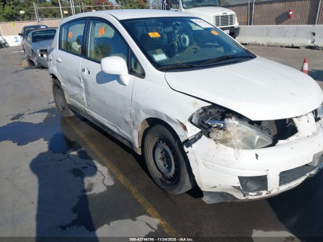 Nissan Versa 1.8s Image 12