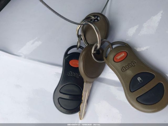 Jeep Grand Cherokee Laredo Image 2