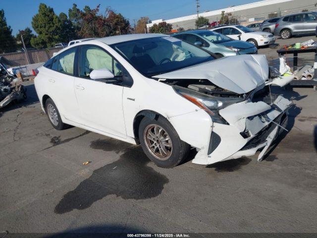  Salvage Toyota Prius
