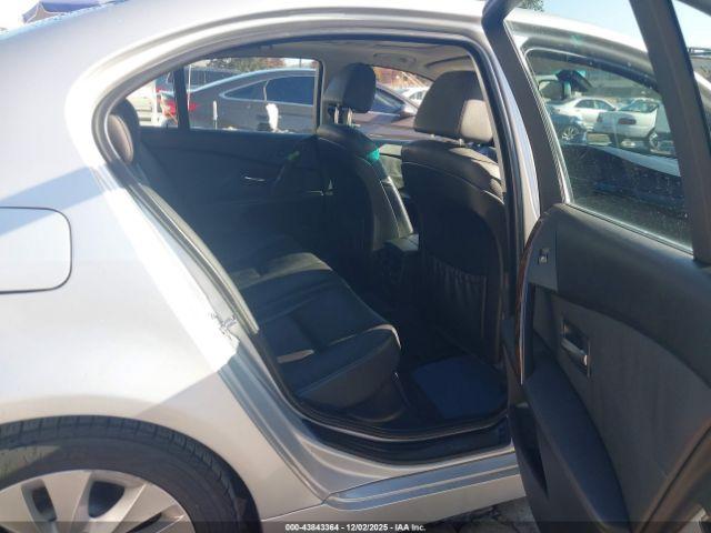 BMW 5 Series Image 9