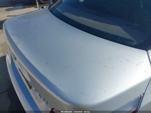 BMW 5 Series Image 4