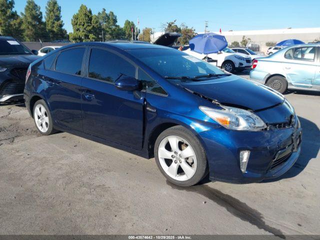  Salvage Toyota Prius