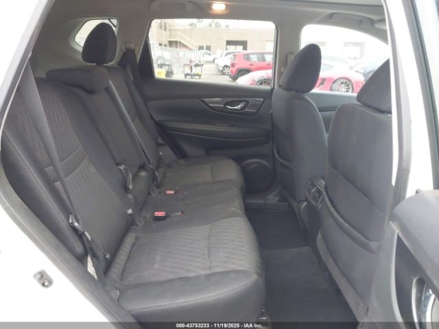 Nissan Rogue Sv Image 9