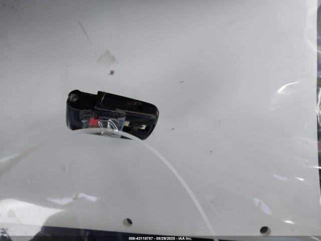 Toyota Prius Image 10