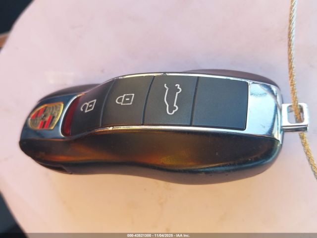 Porsche Macan Image 10