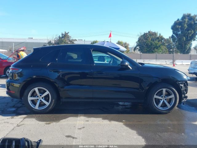 Porsche Macan Image 12