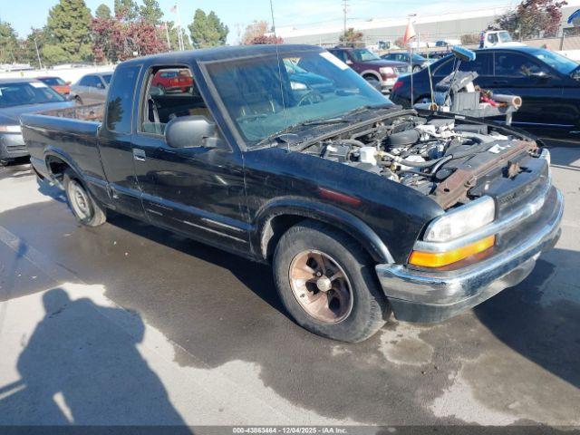 Salvage Chevrolet S-10