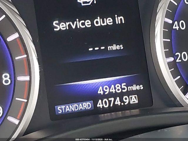 INFINITI Q60 3.0t Luxe Image 2