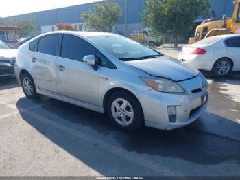  Salvage Toyota Prius