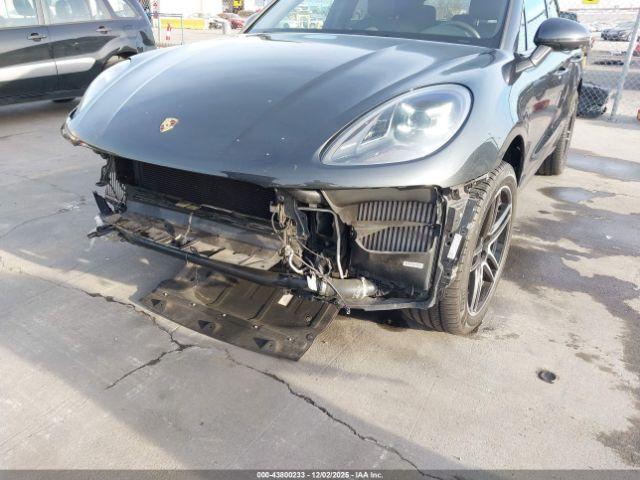Porsche Macan S Image 7