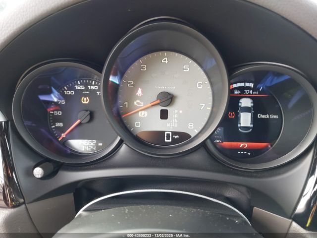 Porsche Macan S Image 11