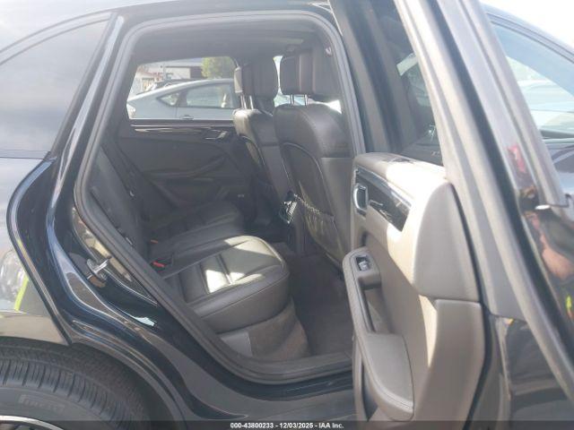 Porsche Macan S Image 6