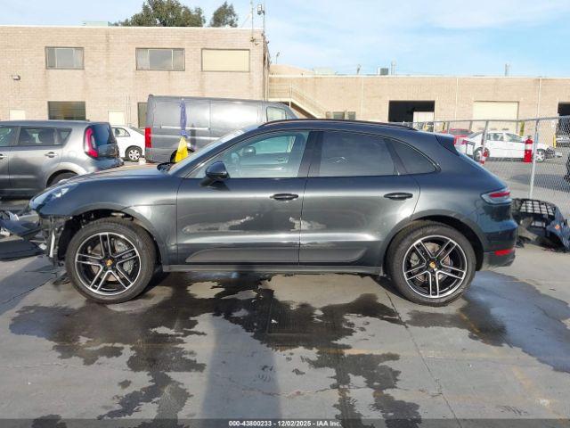Porsche Macan S Image 14