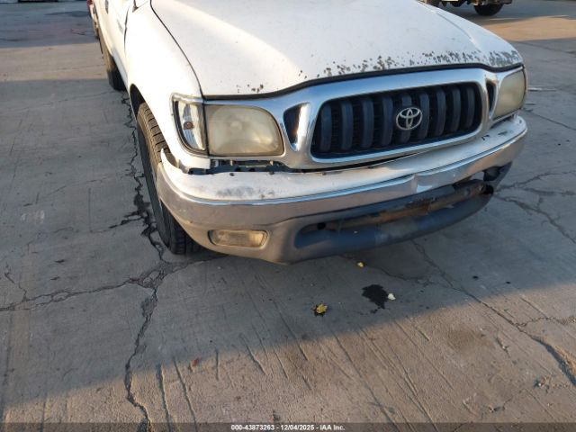 Toyota Tacoma Image 4