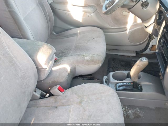 Toyota Tacoma Image 11