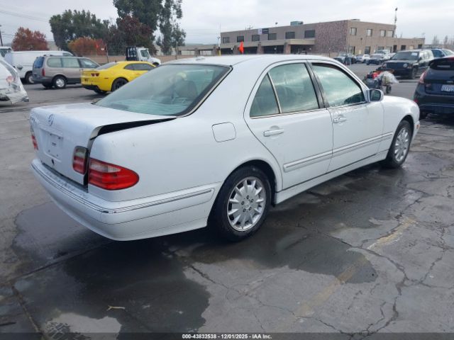 Mercedes-Benz E-Class Image 7