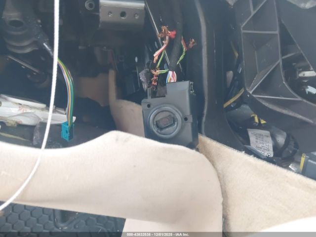 Mercedes-Benz E-Class Image 11