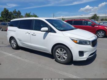  Salvage Kia Sedona