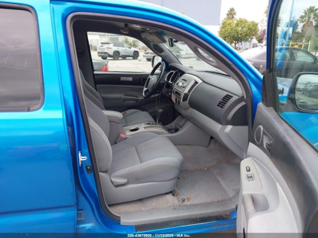 Toyota Tacoma Prerunner V6 Image 12